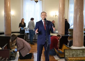 Miniatura: Nawrocki nie ma racji z Okrągłym Stołem....