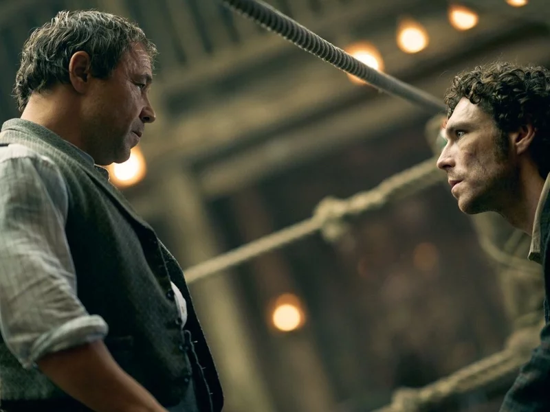 Uwielbiamy go z „Dojrzewania”, powrócił w innej kultowej roli! Serial już w sieci