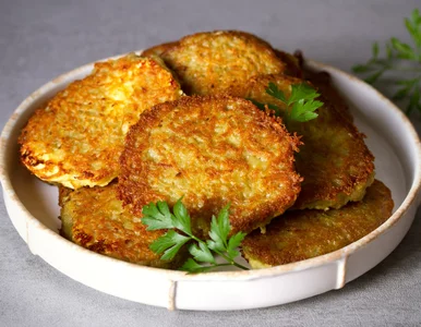 Miniatura: Większość dosypuje mąkę do placków. Ja...