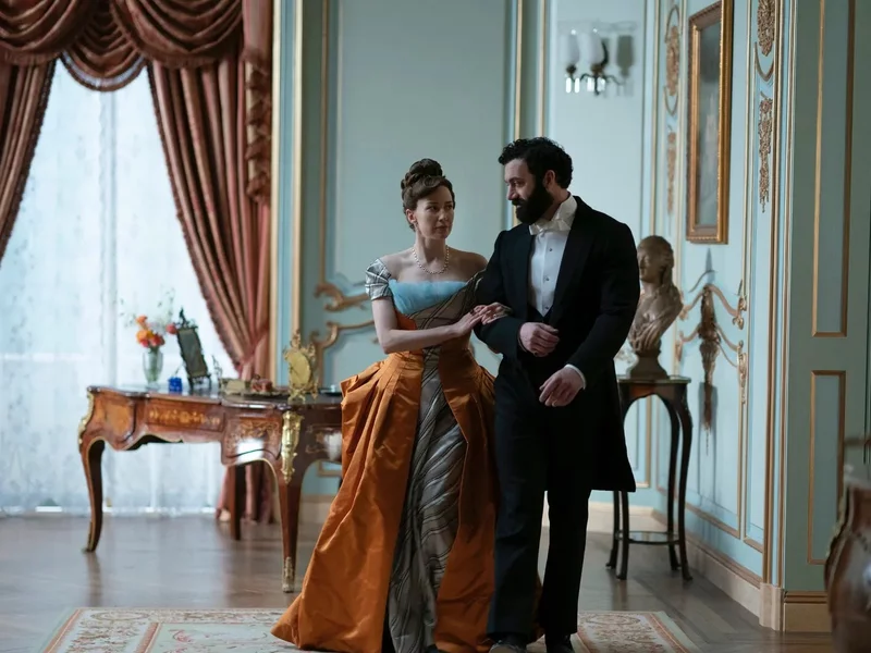 Lepszy od „Bridgertonów”, godny sukcesor „Downton Abbey”. Serial idealny?