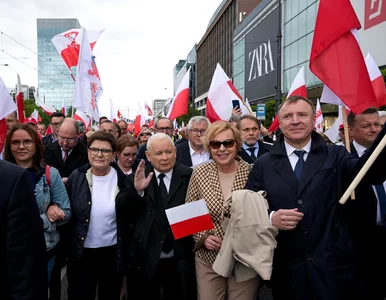 Miniatura: Czemu afery nie szkodzą PiS? Prof....