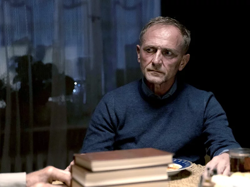 Mroczny thriller medyczny trafia do telewizji! Andrzej Chyra w głównej roli