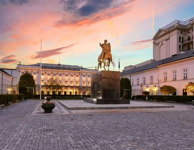 Miniatura: Powoływali się na wpływy w Kancelarii...