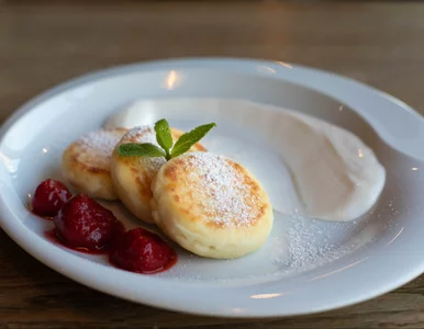 Miniatura: Baza to serek i 2 jajka. Po 15 minutach na...