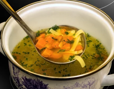 Miniatura: Moja mama zawsze dodaje to do rosołu....