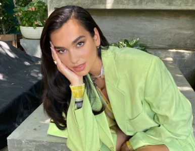 Miniatura: Dua Lipa wspiera strajkujące Polki....