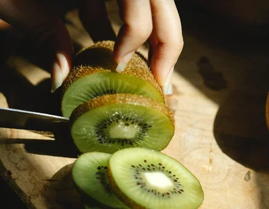 Miniatura: Przebadali krew po tygodniu jedzenia kiwi....