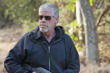 Ron Perlman (na zdjęciu) gra w serialu: