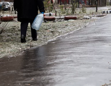 Miniatura: Cała Polska na pomarańczowo. IMGW i RCB...