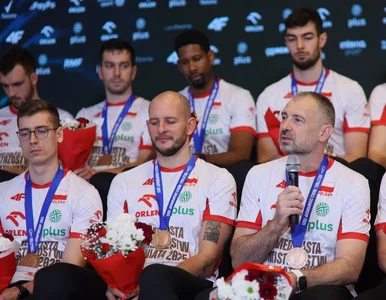 Miniatura: Tak kibice przywitali polskich siatkarzy....