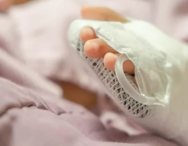 Miniatura: Szokująca sprawa głodzonej Helenki....