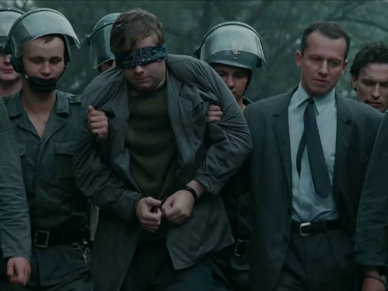 „Trzeba być człowiekiem, a nie ścierką”. Linda, Lubaszenko i Pazura w genialnym filmie na Netflix