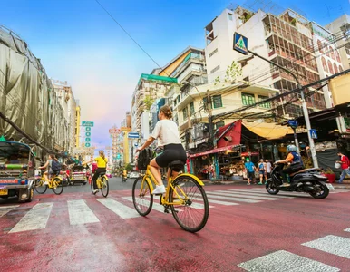 Miniatura: To najlepsze miasto na świecie. Osoby w...