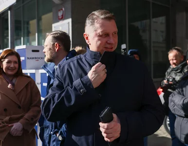 Miniatura: Słabe sondaże Nawrockiego i kuriozalne...