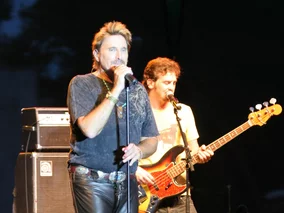 Miniatura: Legendarny wokalista nie żyje. Jego głos...