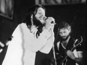 Miniatura: Hymn pokolenia, który powstał przy garach....