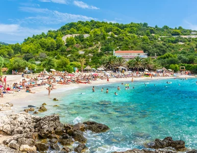 Miniatura: Blisko dużej plaży, morza i pięknych...