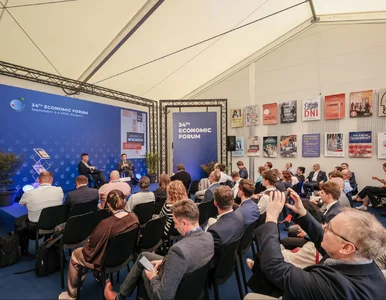 Miniatura: XXXIV Forum Ekonomiczne w Karpaczu –...