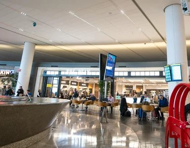 Miniatura: Zderzenie na lotnisku w USA. 2 osoby nie żyją