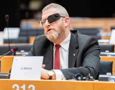 Miniatura: Partia Brauna weźmie na listy mundurowych....