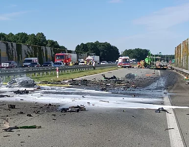 Miniatura: Koszmarny wypadek na S8. Bmw stanęło w...