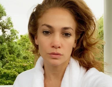 Miniatura: 51-letnia Jennifer Lopez eksponuje nogi....