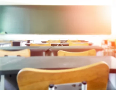 Miniatura: 21-latek skrzywdził uczniów? Jego...