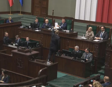 Miniatura: Donald Tusk konsumuje przystawki. Sondaż...