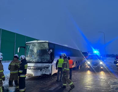 Miniatura: Makabryczne zderzenie autobusów. Trwa...