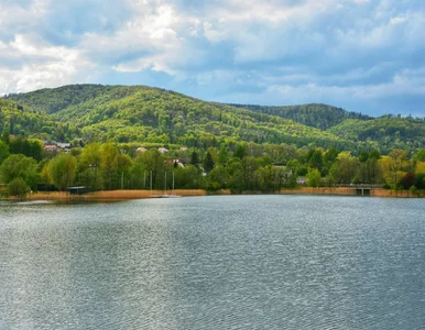 Miniatura: Pociągi dojadą nad „polskie Como”. Turyści...