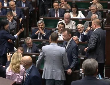 Miniatura: Spięcie w Sejmie, w ruch poszły telefony....