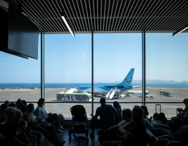 Miniatura: Problemy na greckiej wyspie. Protestujący...