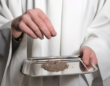 Miniatura: Środa Popielcowa 2025. Czy katolicy muszą...