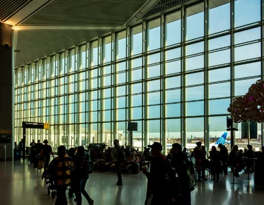 Miniatura: Nie tylko Francja ma problemy. Paraliż na...