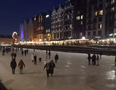 Miniatura: Zamarznięta rzeka to nie lodowisko. Jeden...