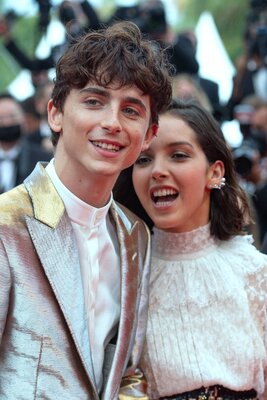 Miniatura: Gwiazdy na czerwonym dywanie w Cannes