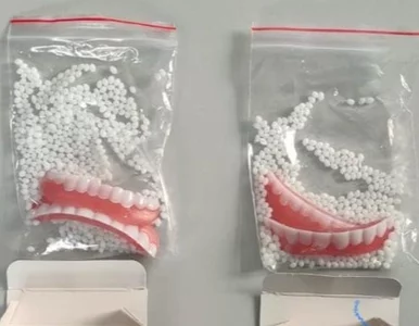 Miniatura: Oszustwo „na sztuczną szczękę”. Senior...