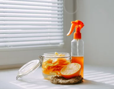 Miniatura: Ten uniwersalny płyn do czyszczenia...