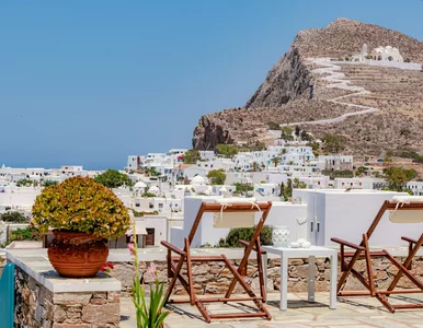 Miniatura: Alternatywa dla Santorini. Wyspa...