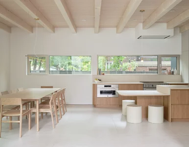 Miniatura: Co za dom! Ciepło drewna, światło Quebecu...