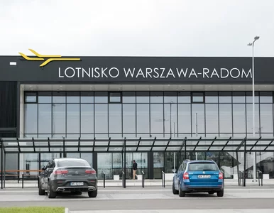 Miniatura: Lotnisko w Radomiu po katastrofie F-16. Co...