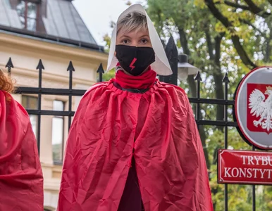Miniatura: Sejmowa komisja zbierze się po niemal 800...