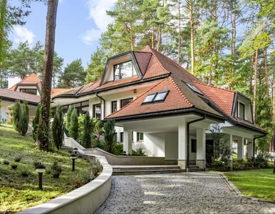 Miniatura: Od starych fabryk po pałace. Najbardziej...