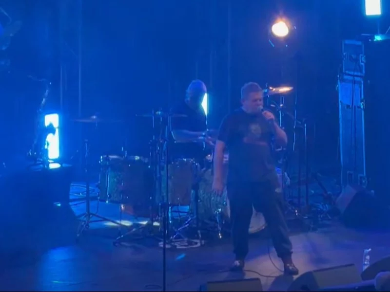 Kazik w skandalicznej formie na koncercie. Fani żądają zwrotu pieniędzy