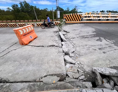 Miniatura: Potężne trzęsienie ziemi na Filipinach....