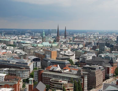 Miniatura: Atak nożownika w Hamburgu. Kilkanaście...