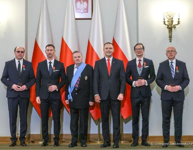 Miniatura: Poczobut, Uznański-Wiśniewski, Łysiak,...