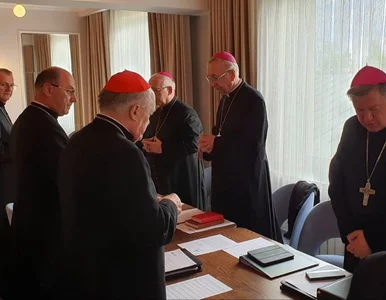 Miniatura: Religia w szkołach pod znakiem zapytania....