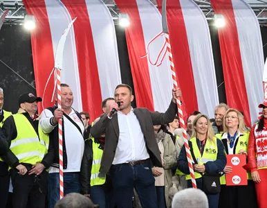 Miniatura: Bąkiewicz wywołał skandal na marszu PiS....