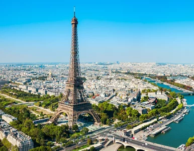 Miniatura: Zjeżdżalnia zamiast wieży Eiffla? Te...